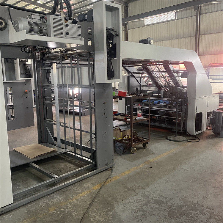 الرائدة الطراز المغذية عالية السرعة الملمع النافذة الملمع النطاق سمك 1-10 ملم اختياري طراز التغذية الخلفية تقديم الأداء